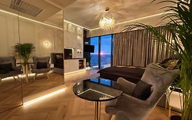 Hanza Tower Home4U